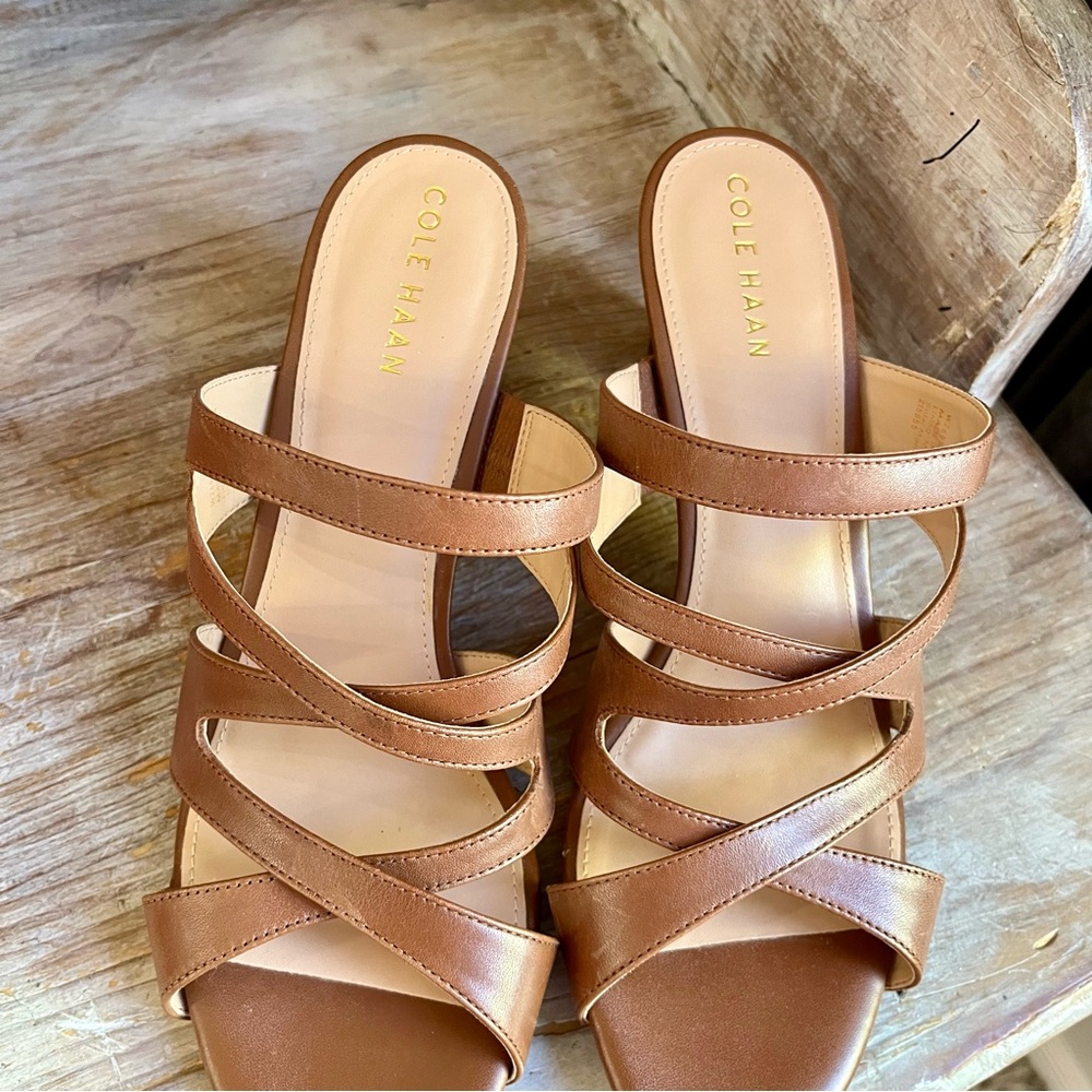 🤎 Cole Haan Heels / Sandals in size 9 leather tan brown business casual - Picture 6 of 10